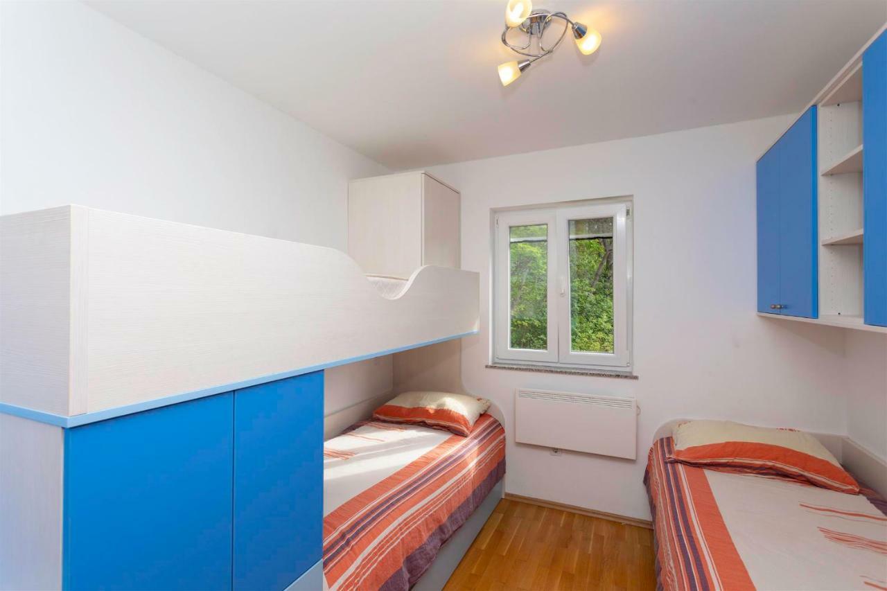 Seafront Apartment Soline With Seaview Esterno foto